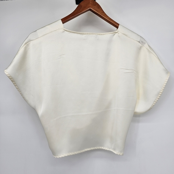 House of Harlow 1960 Ivory Satin Twist Fronr Cropped Blouse Womens Size Medium - Picture 2 of 6